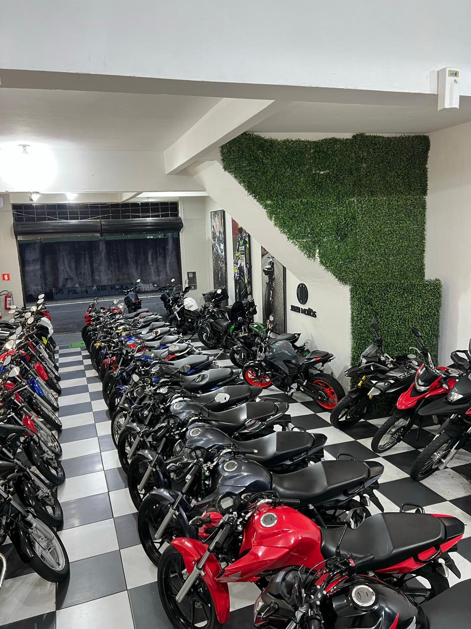 Moto 4
